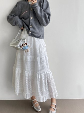 Высокая юбка с кружевом 2024 фото