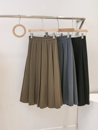 Женская юбка 2023 новой коллекции фотография