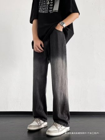 Широкие джинсы с постепенным переходом цвета фото