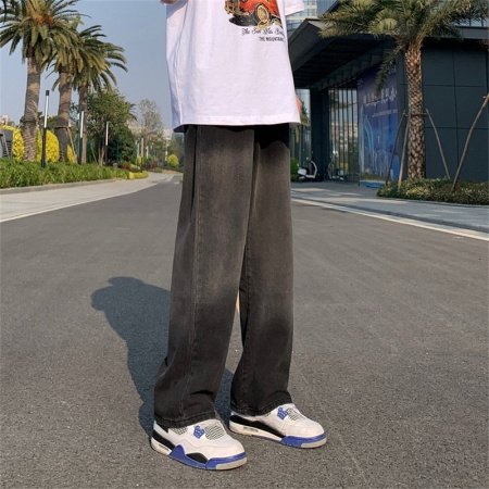 Джинсы с прямым кроем и потертостями фото