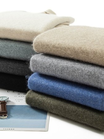 Мужской свитер из кашемира с высоким воротником фото