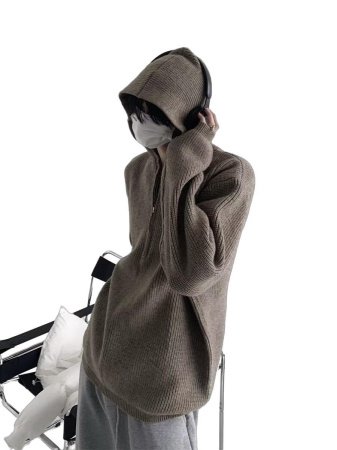 Мужская вязаная толстовка с капюшоном oversize фотография