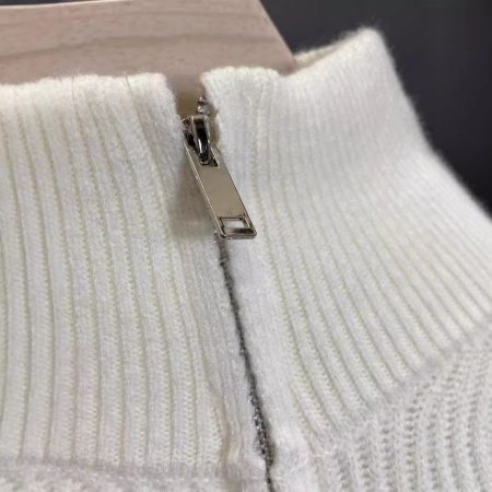 Мужской свитер с высоким воротником и молнией фото