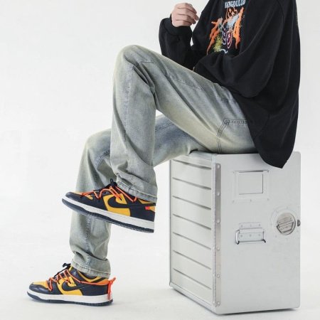 Джинсы мужские узкого кроя изображение