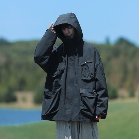 Ветровка военного стиля с капюшоном изображение