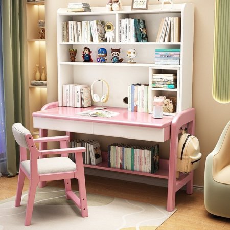 Детский письменный стол из натурального дерева фото