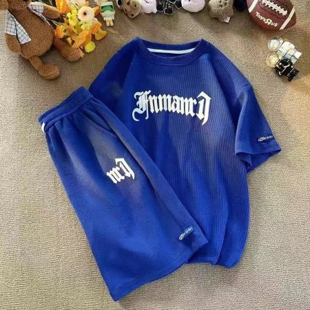 Мужской летний спортивный комплект фотография