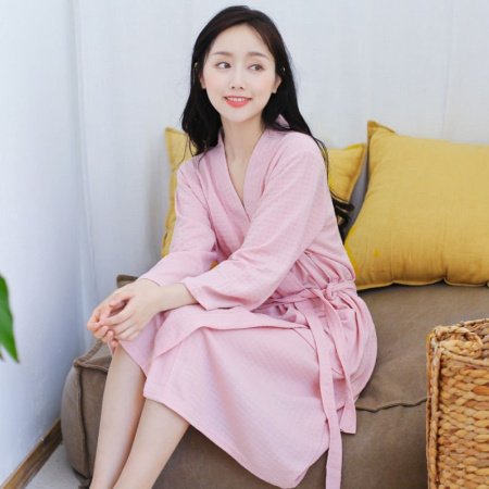 Халат для ванной комнаты с рисунком в клетку изображение