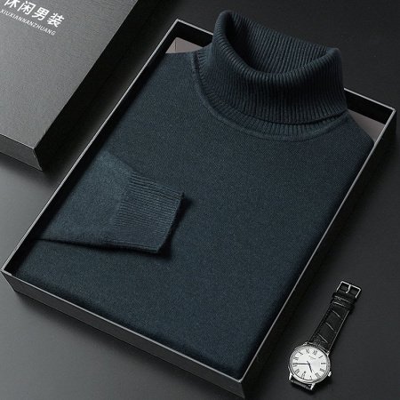 Мужской свитер с высоким воротником фотография