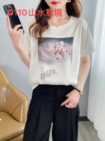 Футболка из искусственного шелка с коротким рукавом фотография