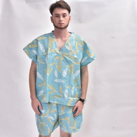 Одноразовый халат для сауны и купания фотография