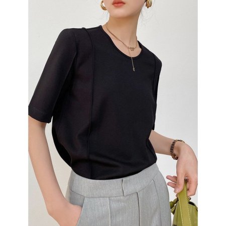 Летняя футболка из шелка и рома с короткими рукавами фотография