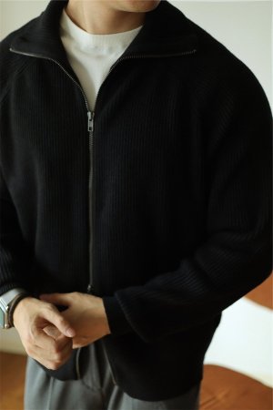 Мужская толстовка с молнией и высоким воротником изображение