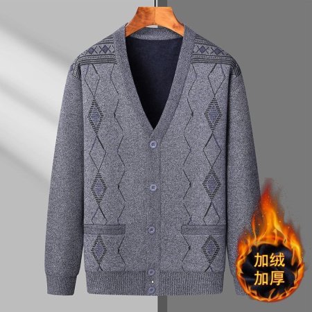 Мужской свитер с воротником V-образным фото