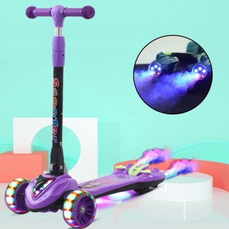 Детский трехколесный самокат фотография