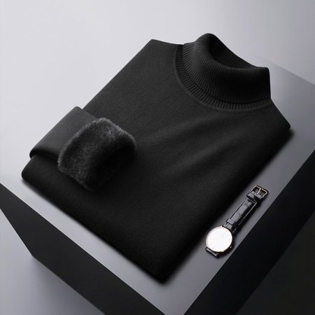 Мужской свитер с полувысоким воротником и флисом для зимы фотография