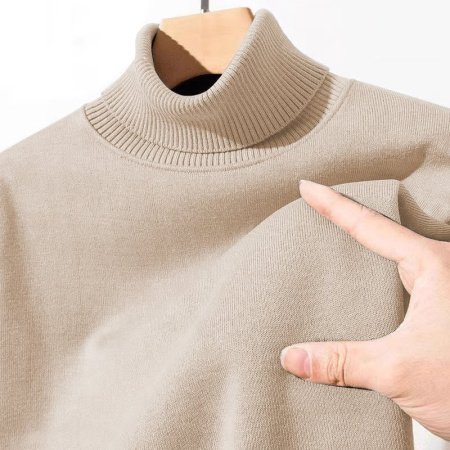 Мужской свитер с высоким воротником фото