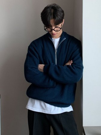 Мужская толстовка с высоким воротником и молнией фото