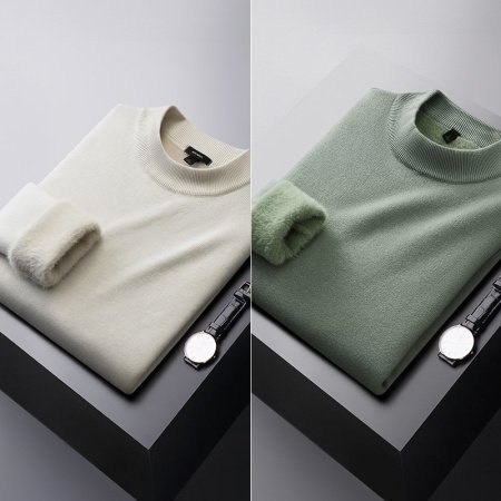 Мужской свитер с полувысоким воротником и флисом для зимы фотография