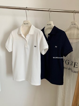 Блузка с вышивкой и бабочкой на воротнике 2024 лето фотография