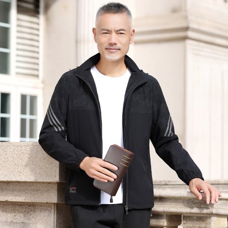 Весенняя куртка с капюшоном для мужчин среднего возраста фото