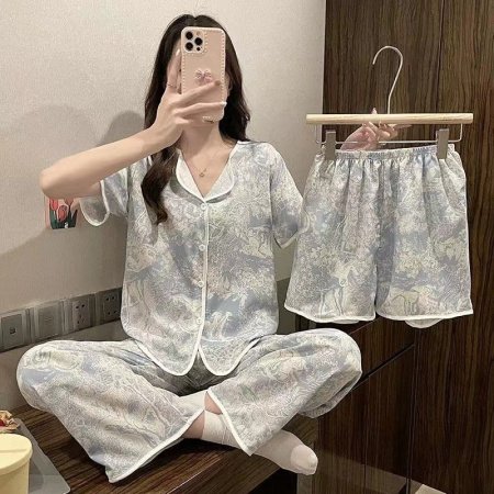 Летний женский пижамный комплект из молочного шелка фотография