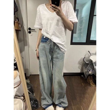 Летняя футболка с коротким рукавом и V-образным вырезом фотография