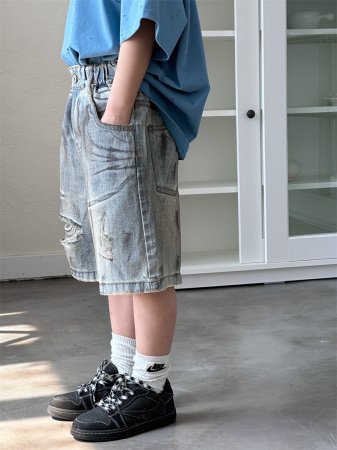 Детские джинсы в стиле ретро изображение