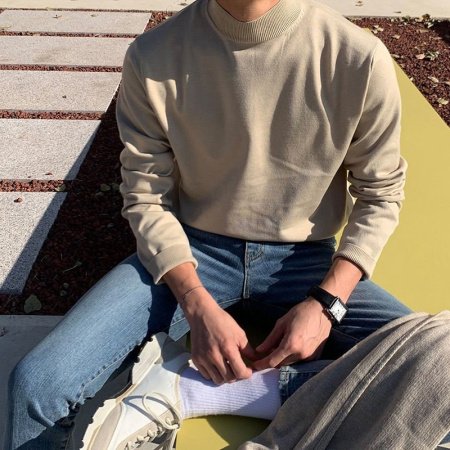 Мужской свитер с высоким воротником фото