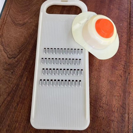 Нож для нарезки овощей фотография