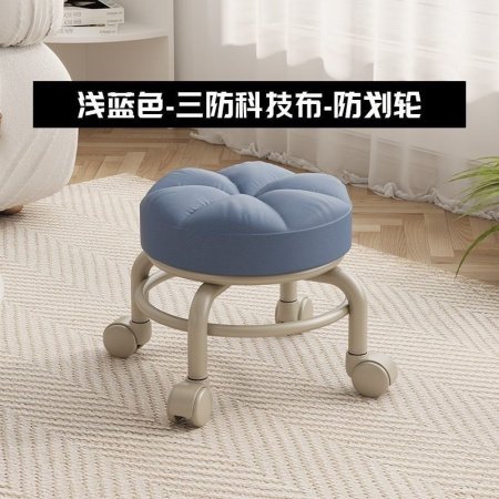 Маленький стул на колесиках для дома и детей фото