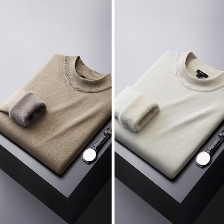 Мужской свитер с полувысоким воротником и флисом для зимы фотография