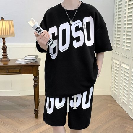 Мужской летний спортивный костюм изображение