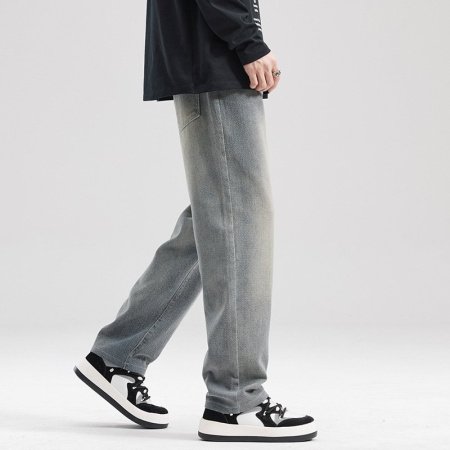 Прямые джинсы с вышивкой фотография