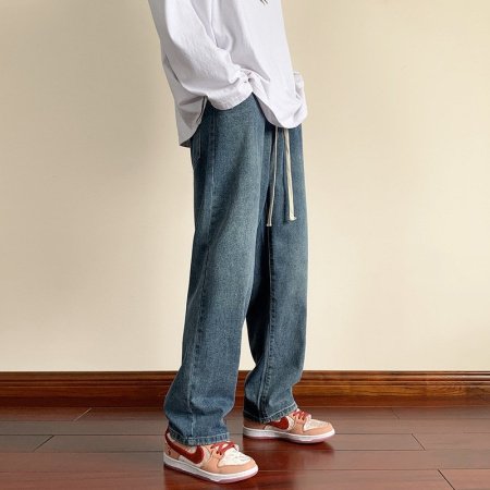 Летние мужские джинсы с разрывами и прямыми штанинами фото