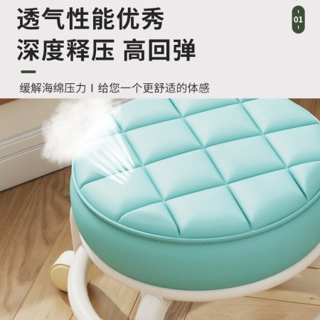 Детский стул с колесиками и подставкой для ног фото