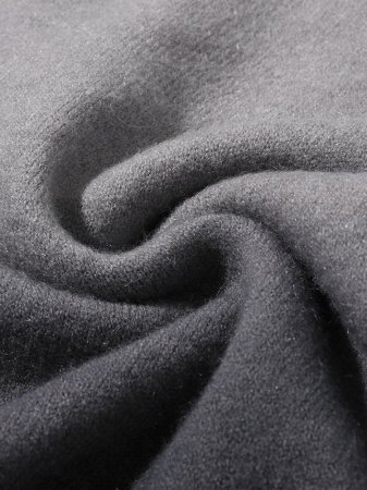 Мужской свитер с высоким воротником и градиентной расцветкой фото