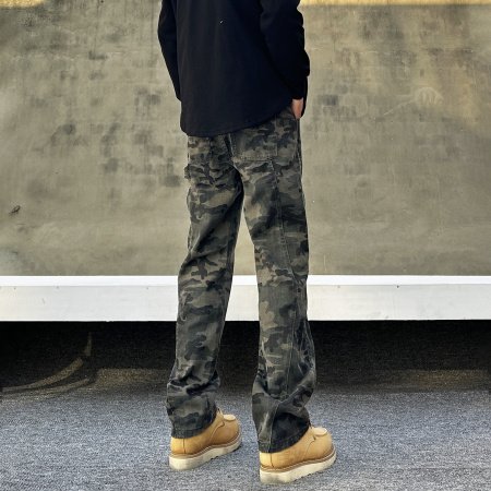 Мужские джинсы военного стиля фотография