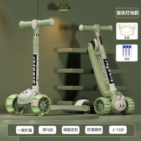 Детский самокат фотография